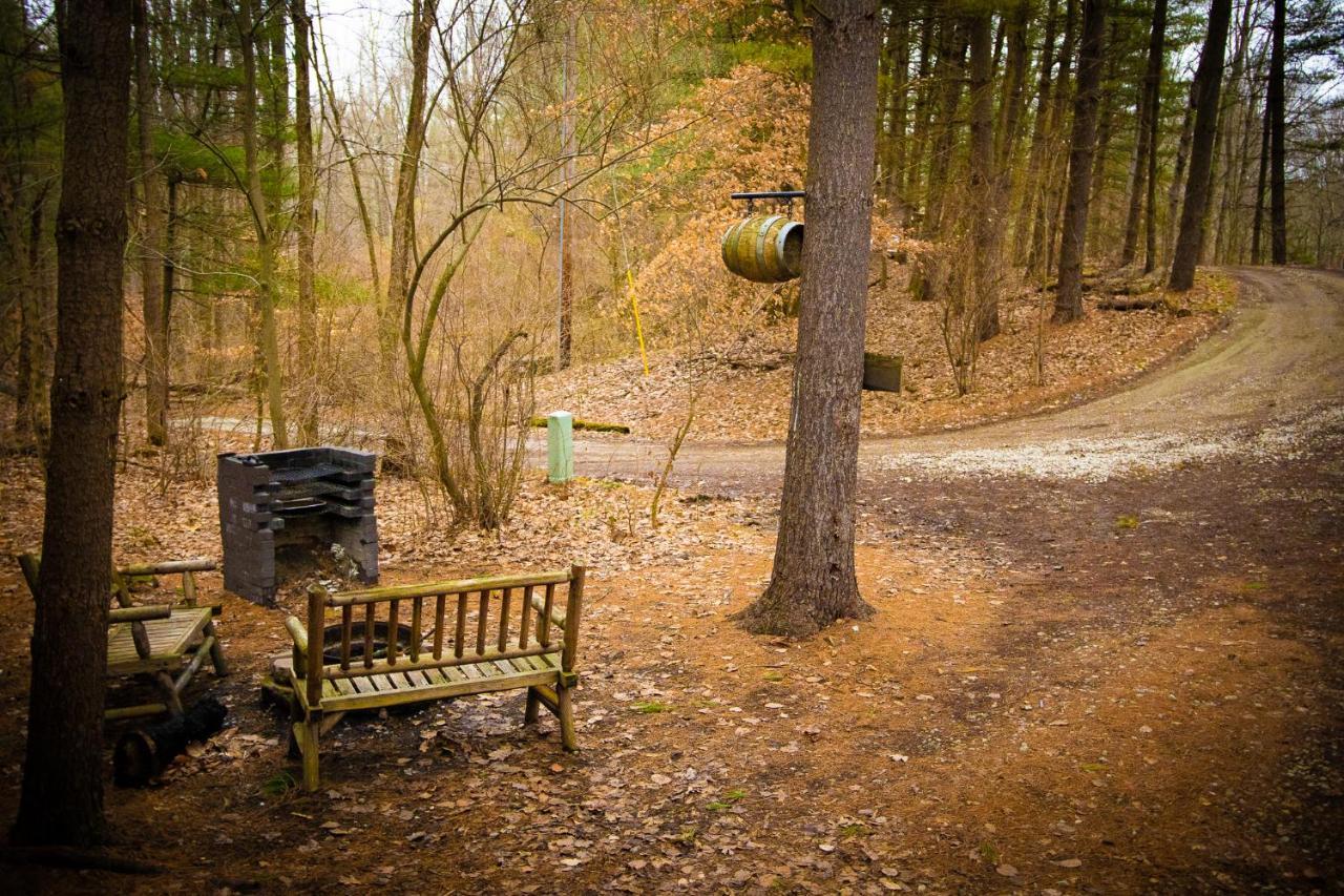 Avenwood Cabins Logan Exterior photo