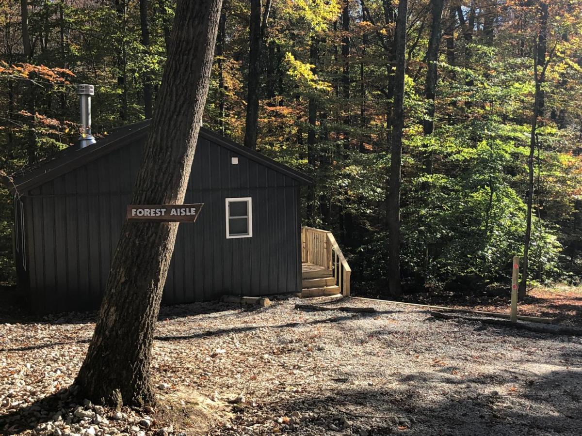 Avenwood Cabins Logan Exterior photo